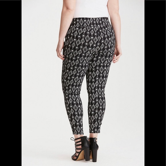 Torrid Cropped Ikat Print Pixie Pant - Picture 3 of 8